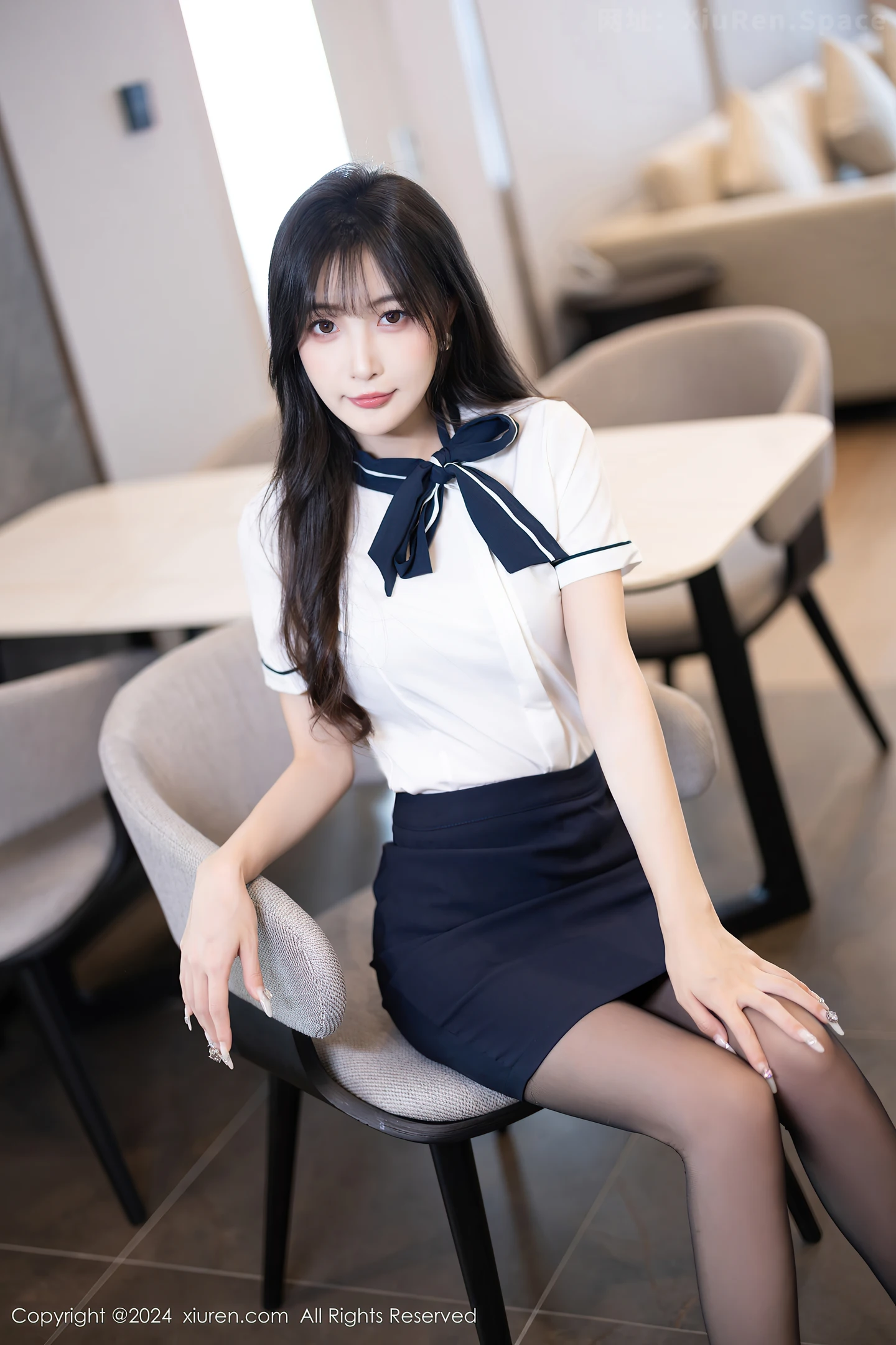 图片[6]-[XiuRen秀人网]VOL.8727 模特林星阑性感深色制服露黑色内衣配黑丝吊袜秀曼妙身姿诱惑写真91P-秀人网官方网站